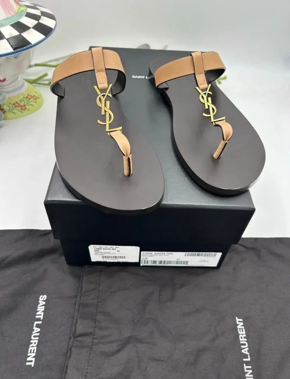 Men's Saint Laurent CASANDRE YSL logo thong sandals size 43 made in Italy